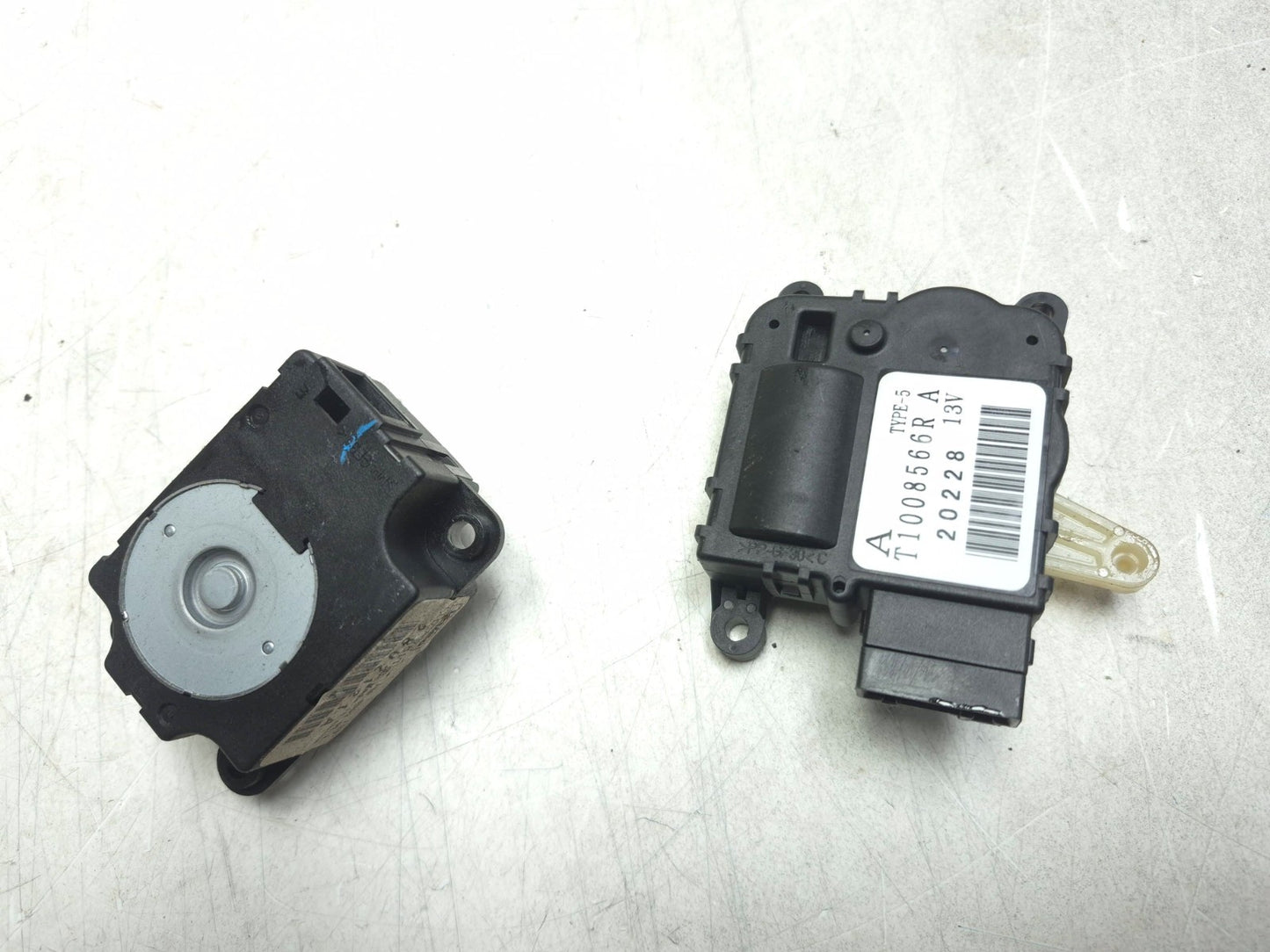 2012 Nissan Leaf A/c Heater Vent Flap Motor Actuator 3 Pcs OEM