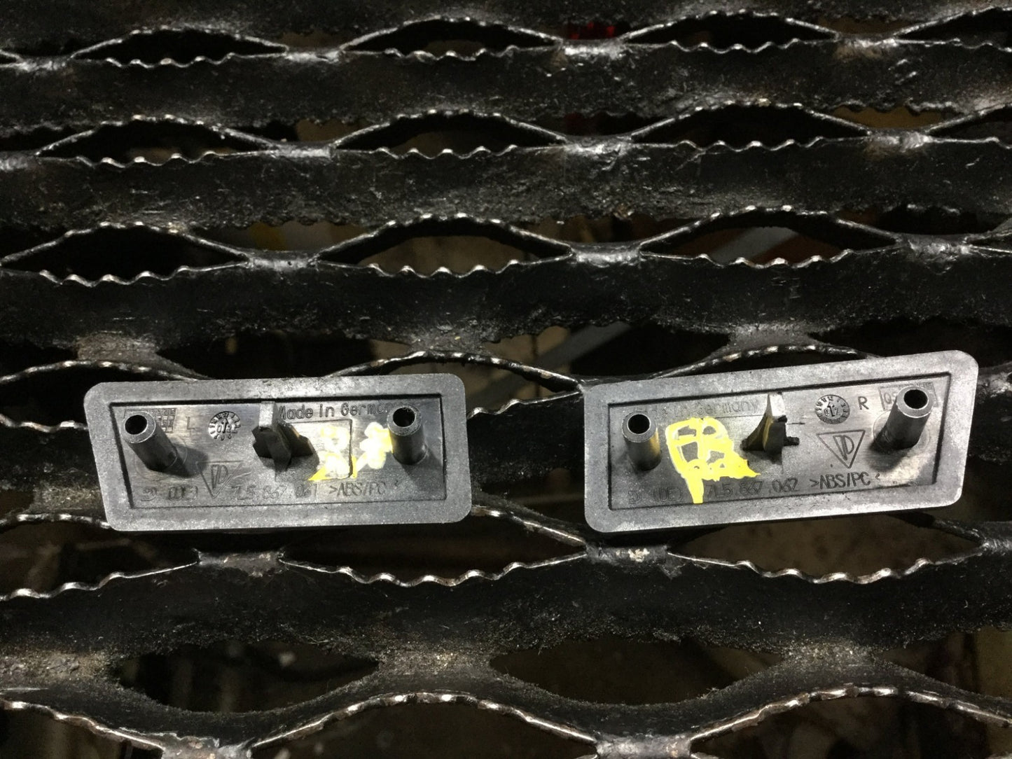 04 05 06 Porsche Cayenne Interior Door Trim Panel Cover Pair Front Right & Left