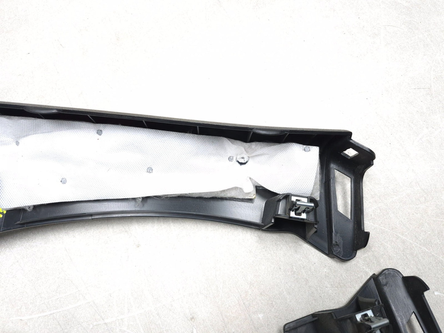 2018 Chrysler 300 Rear C Pillar Cover Trim Left & Right OEM