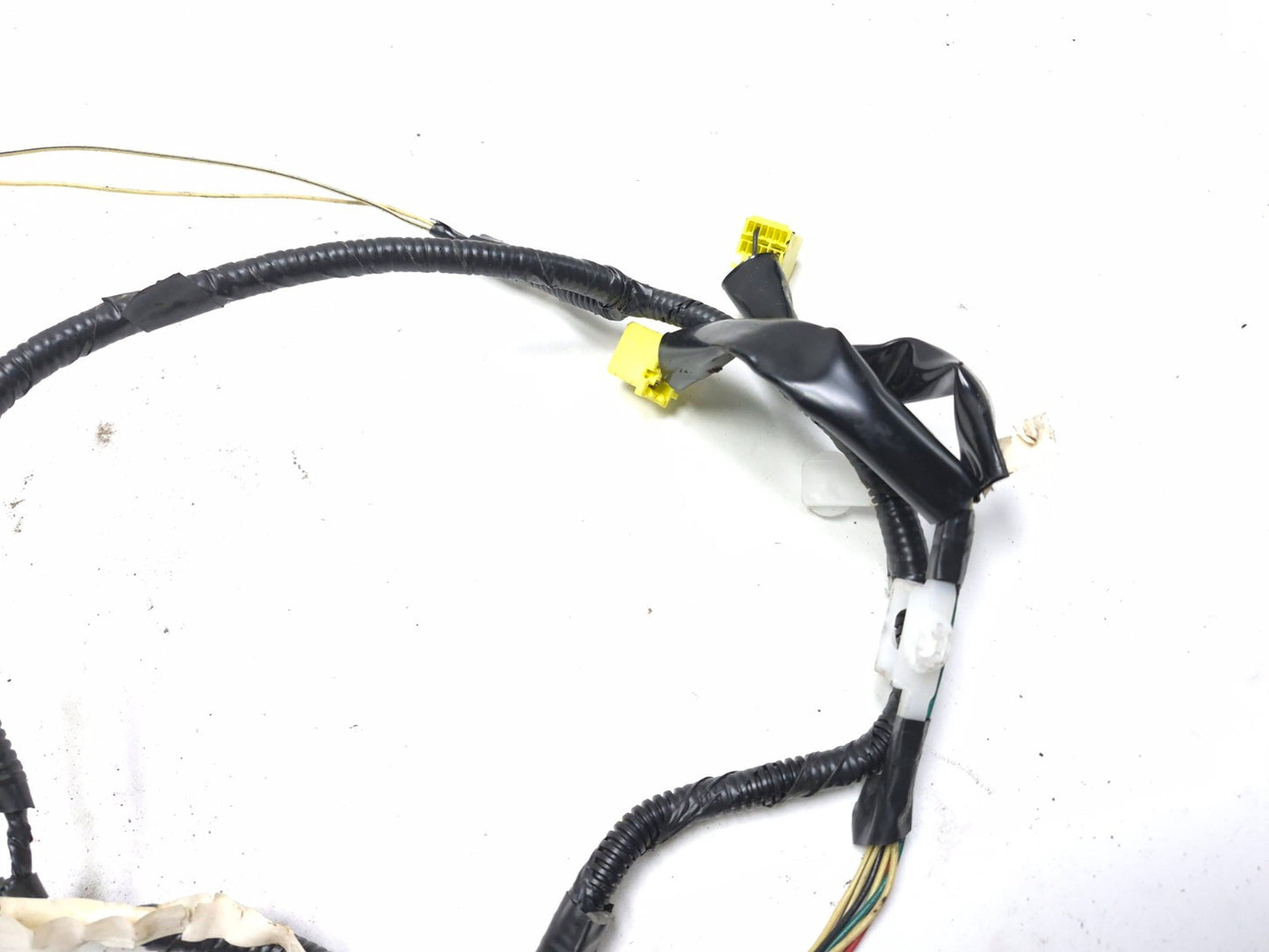 2004 Toyota Corolla Matrix Instrument Panel Wire Harness 82143-02120 OEM