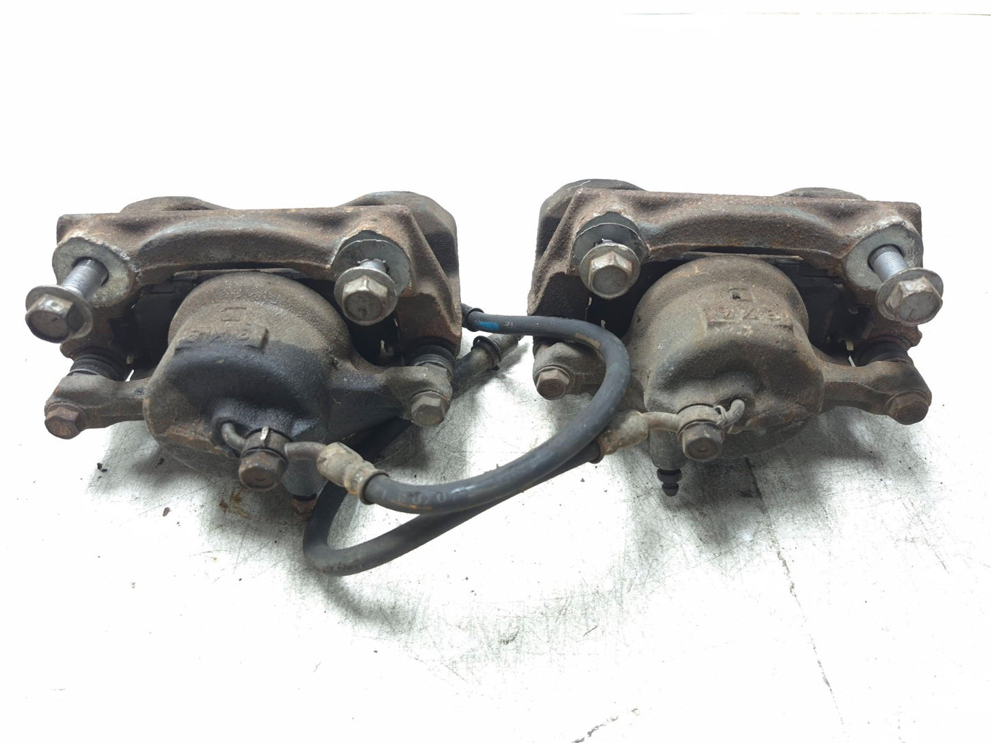 2009 Lexus Is 250 2.5l AWD Front Brake Caliper Left & Right Pair OEM