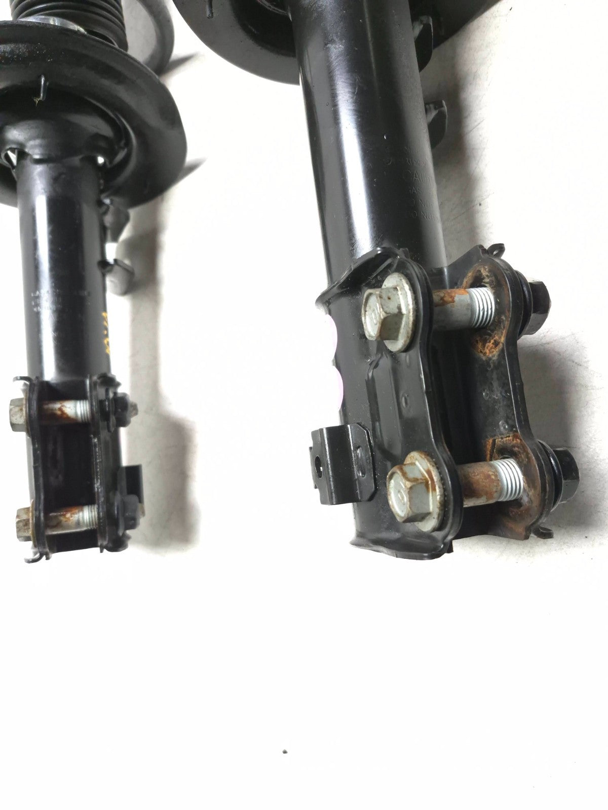 2013 Hyundai Genesis Coupe Front Shock Strut Absorber With Spring Pair OEM