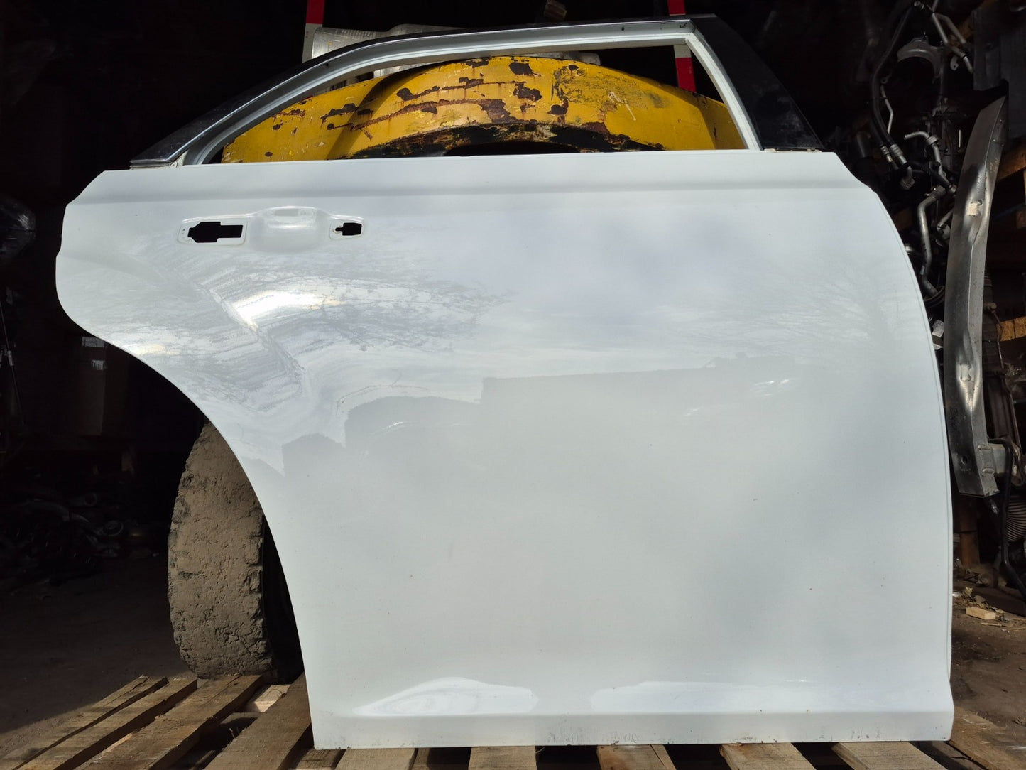 2018 Chrysler 300 Rear Door Shell Passenger Side Right OEM