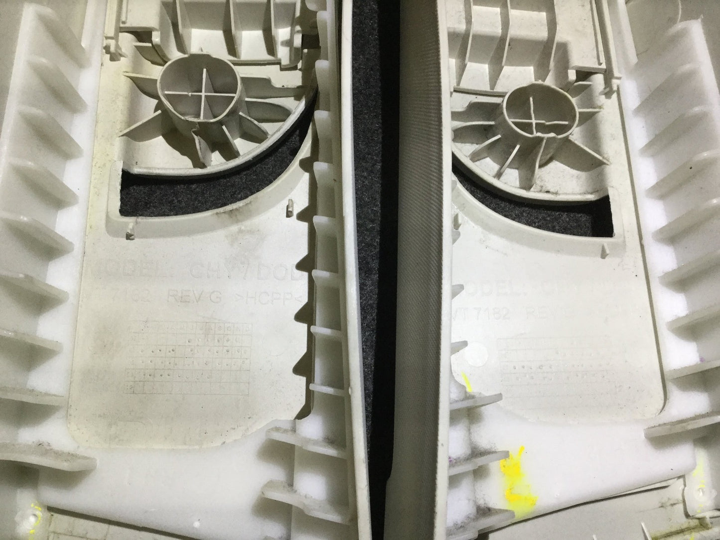 2010 Chrysler Sebring Front Upper B-pillar Trim Cover 2pcs OEM