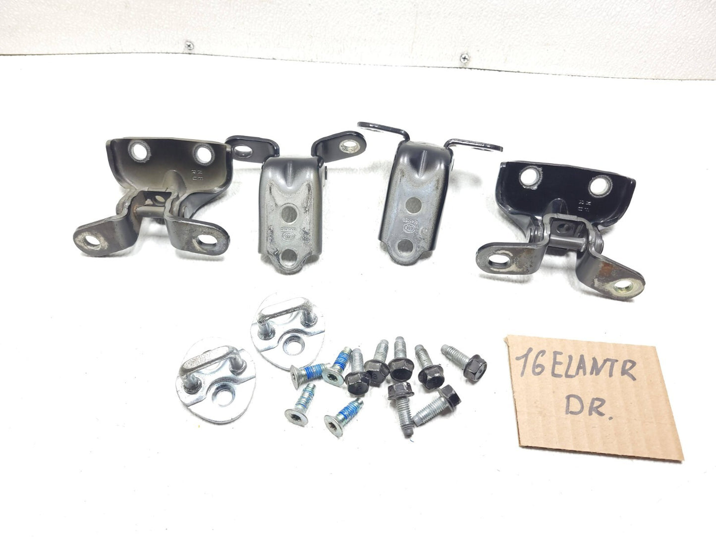 2016 Hyundai Elantra Door Hinge Front & Rear Left Driver Side Set OEM