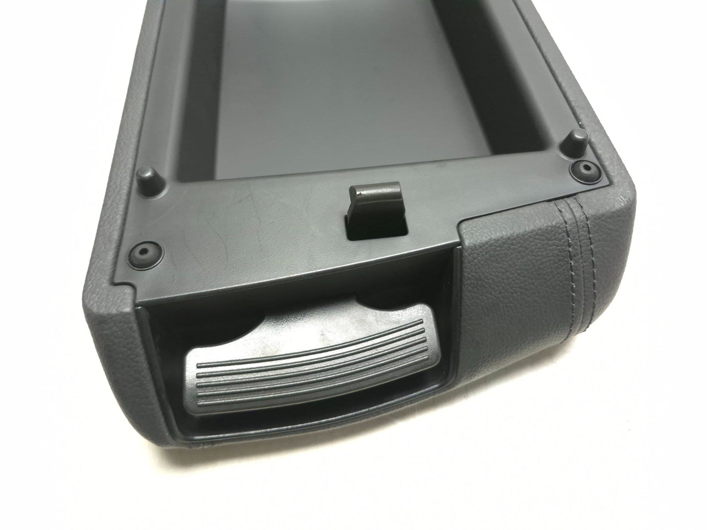 2018 Hyundai Sonata Center Console Armrest Lid OEM 45k Miles