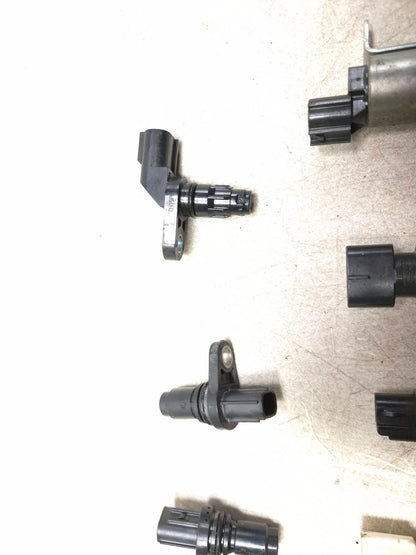 2018 Toyota Corolla Temp Oil Pressure Gear Vvt Sensor Crank Cam & Speed OEM
