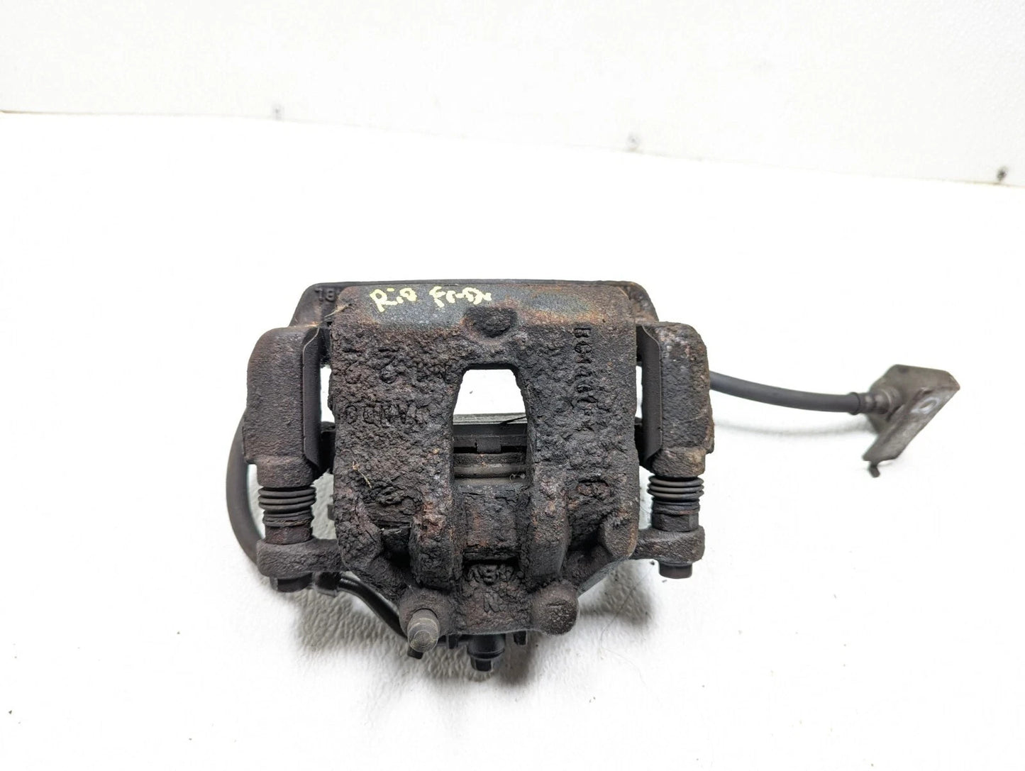 2014 Kia Rio Front Brake Caliper Left & Right OEM