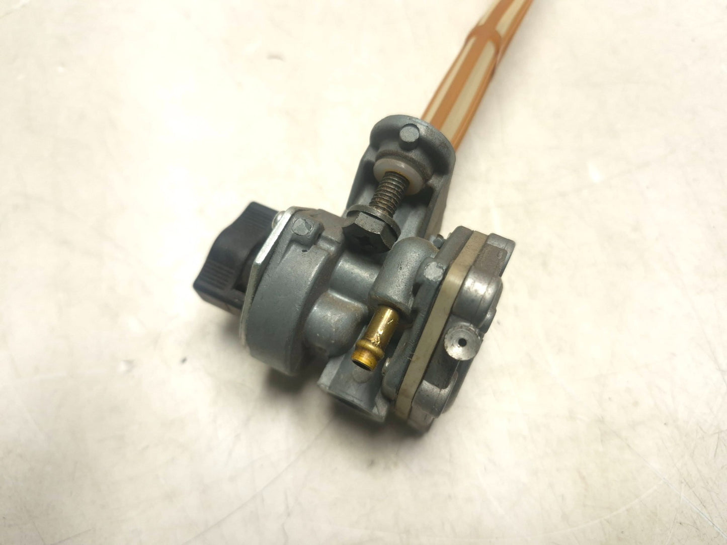 2004 Kawasaki Vulcan 800 Vn800 Fuel Tap Petcock Valve OEM