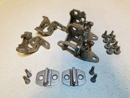 2007 Chrysler Sebring Driver Side Door Hinge & Striker 6pcs W/ Bolt 12pcs OEM