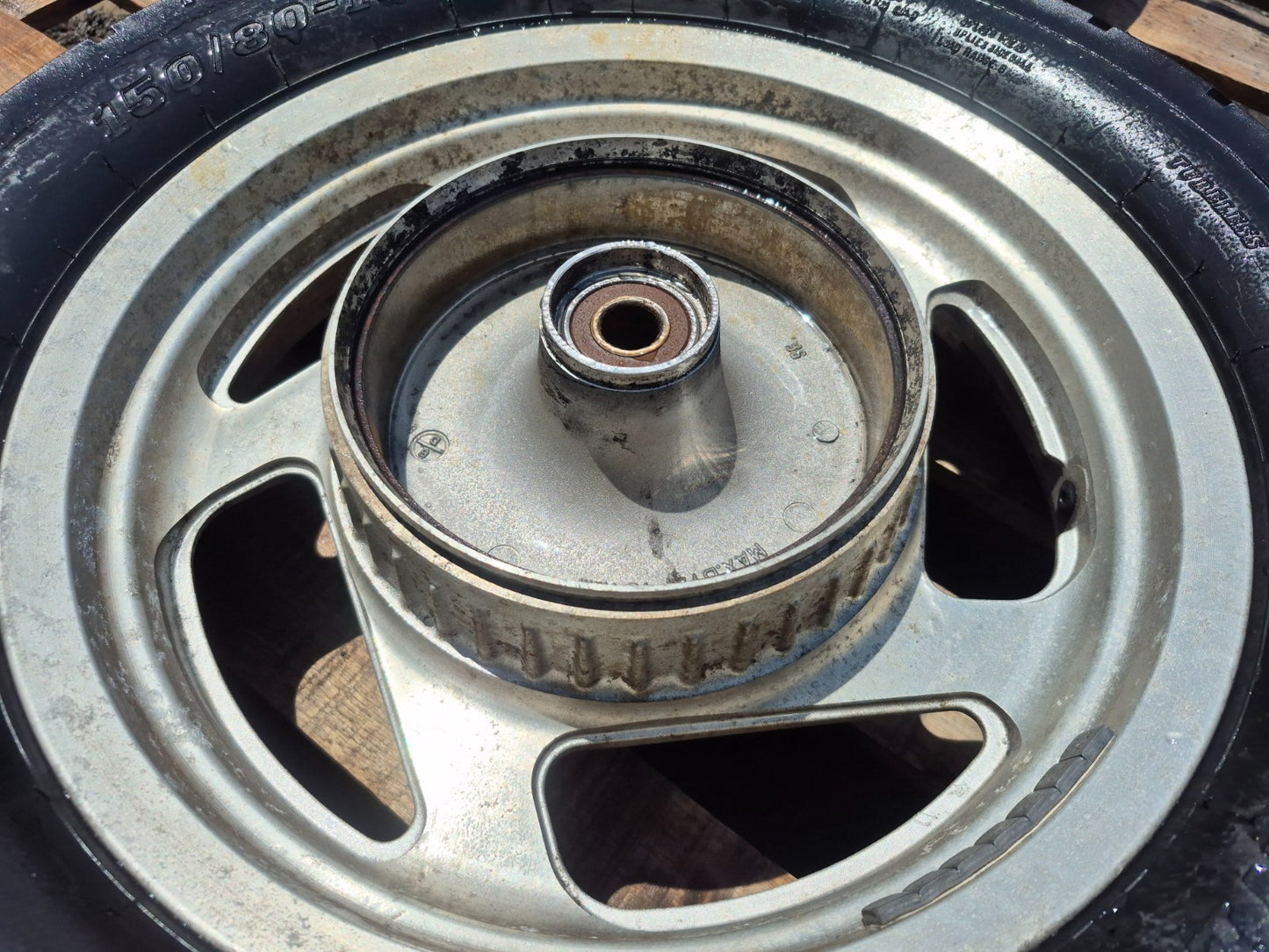 1997 Honda Magna Vf750 Front & Rear Wheel Rim OEM