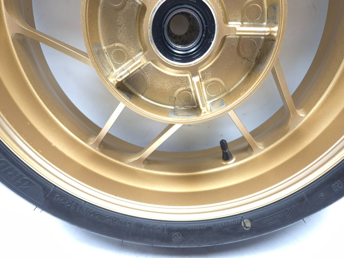2025 Yamaha Xsr900 Rear Wheel Rim W/ Tire 180/55zr17m/c 73w 17x5.5 OEM