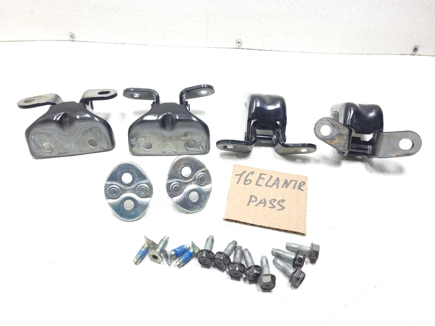 2016 Hyundai Elantra Door Hinge Front & Rear Right Passenger Side Set OEM