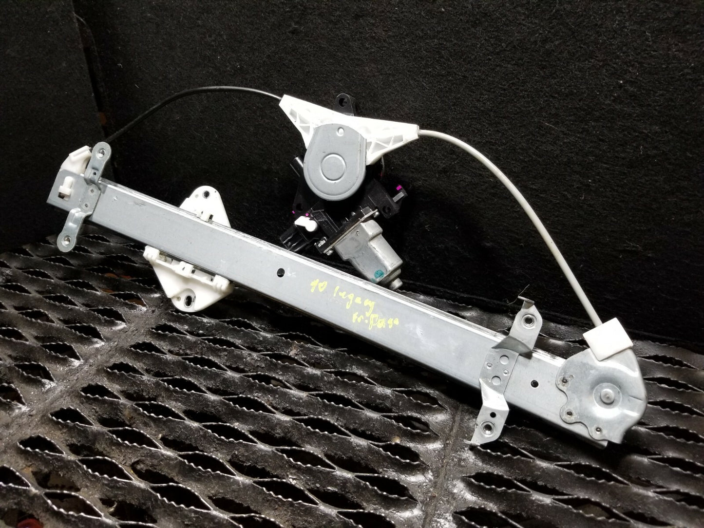 2010 Subaru Legacy Window Regulator Motor Front Passenger Side Right OEM