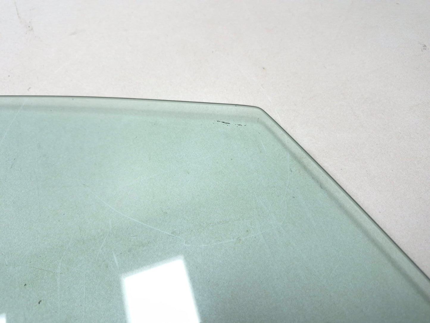 2019 Ford Ecosport Door Window Glass Front Passenger Side Right OEM