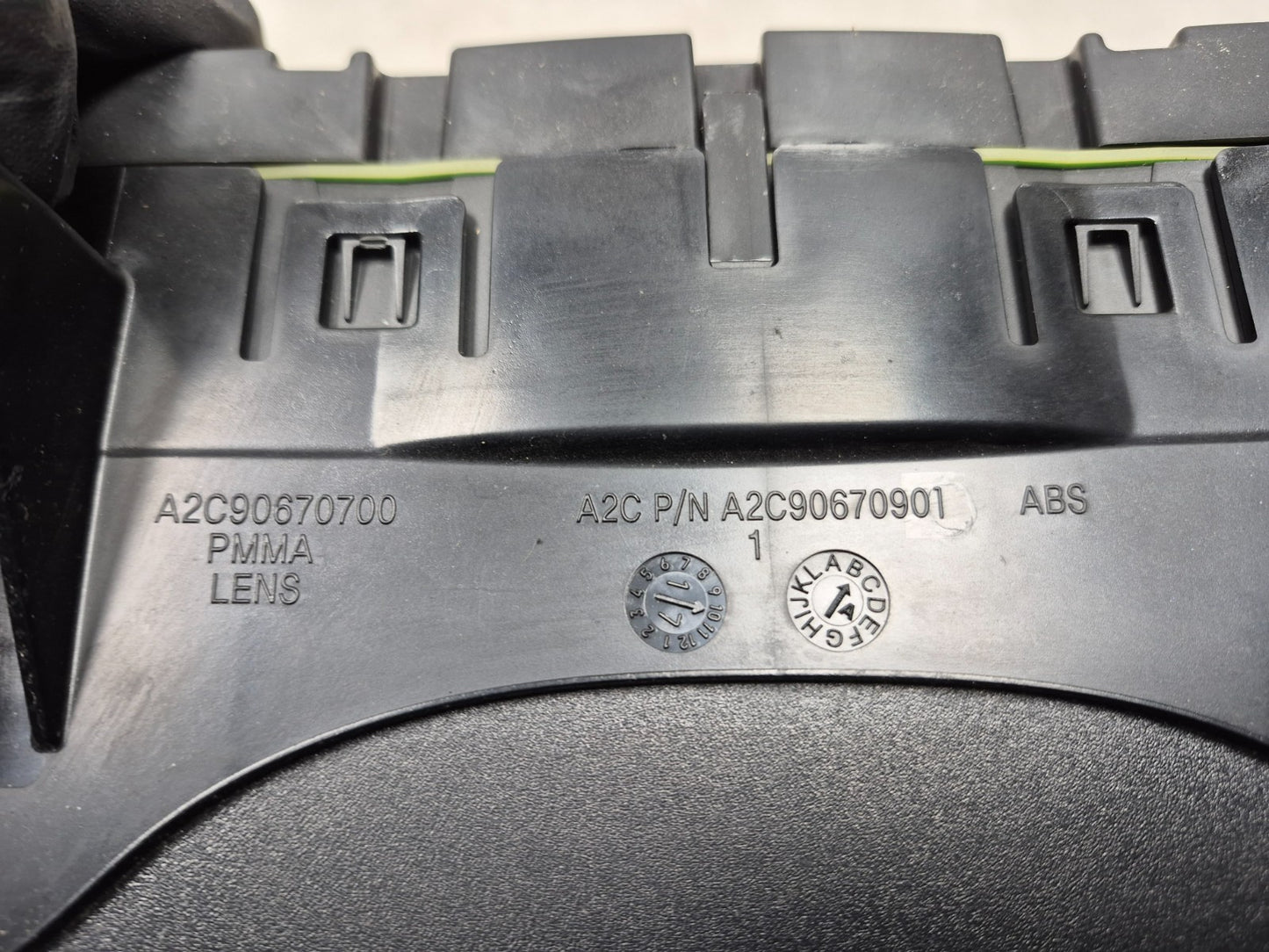 2018 Chrysler 300 Limited AWD Instrument Panel Cluster OEM