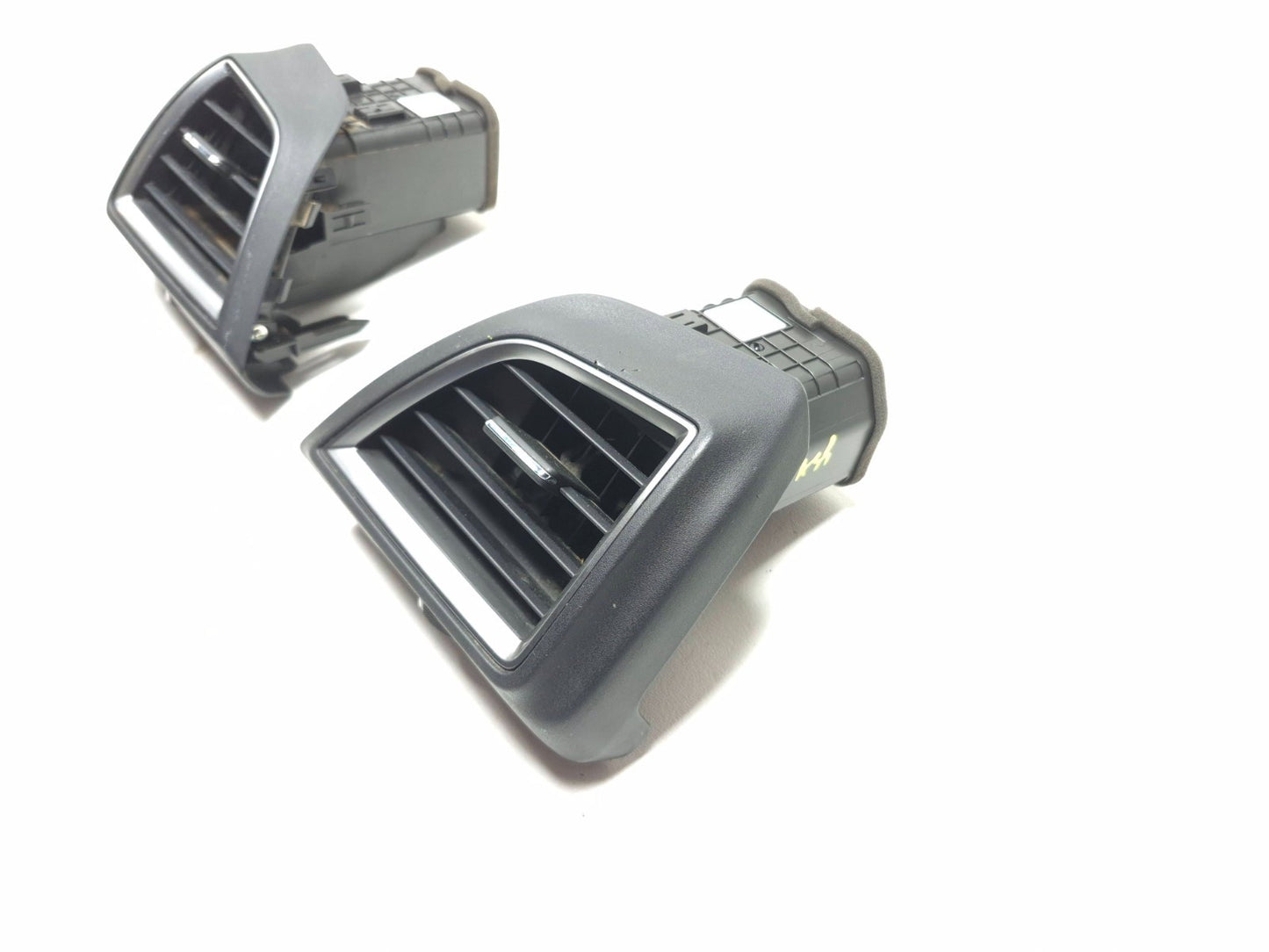 2022 Subaru Crosstrek Dash Air Vent Grille Left Right Pair OEM