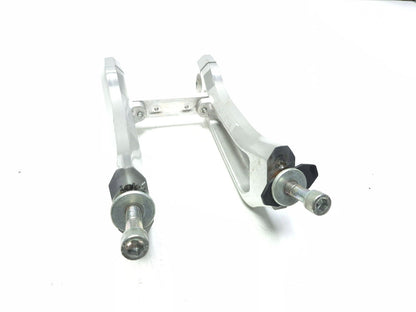 2009 Suzuki Boulevard M109r Vzr1800 Handlebar Riser Holder Left & Right OEM