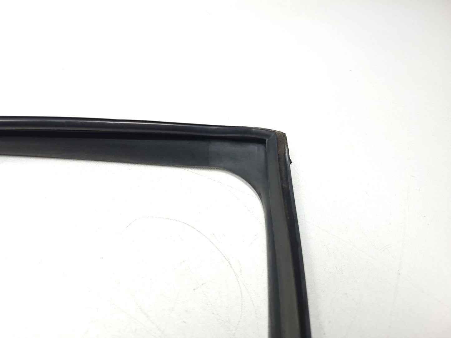 09-14 Hyundai Genesis Rear Door Vent Glass Passenger Side Right OEM Sedan