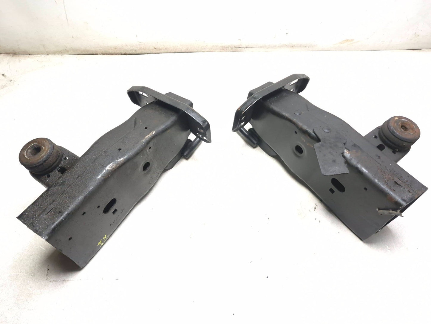 2008 Lincoln Navigator Front Frame Rail End Left & Right OEM