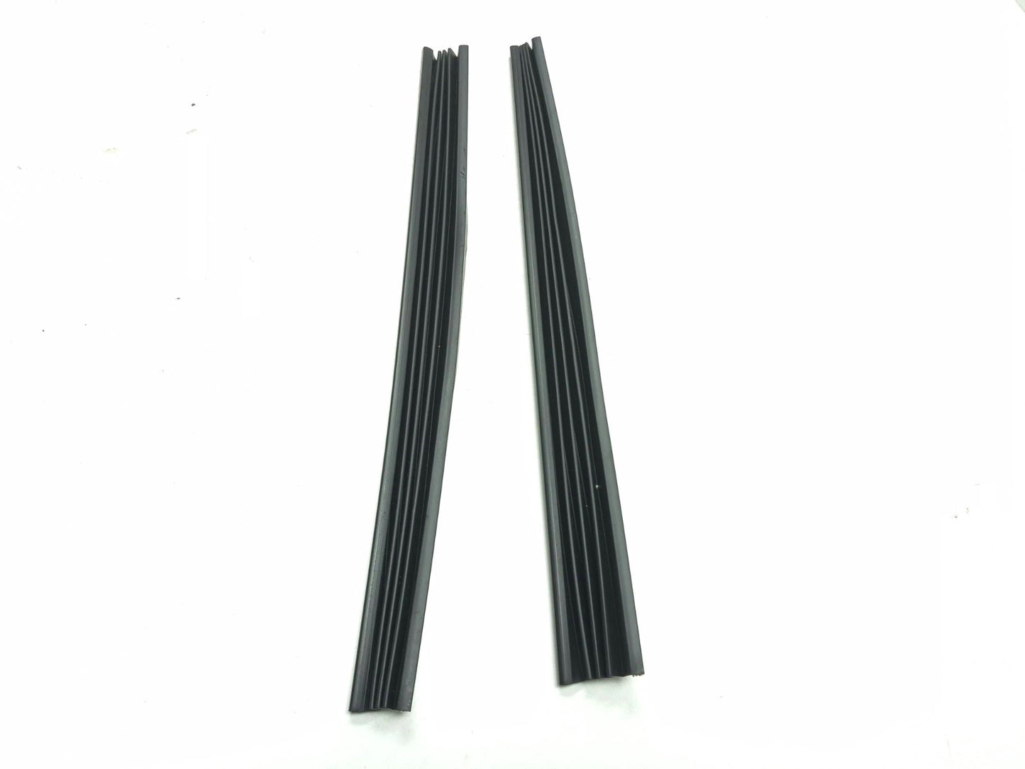 2011 BMW 750li Sunroof  Glass Rubber Trim Cover Pair OEM
