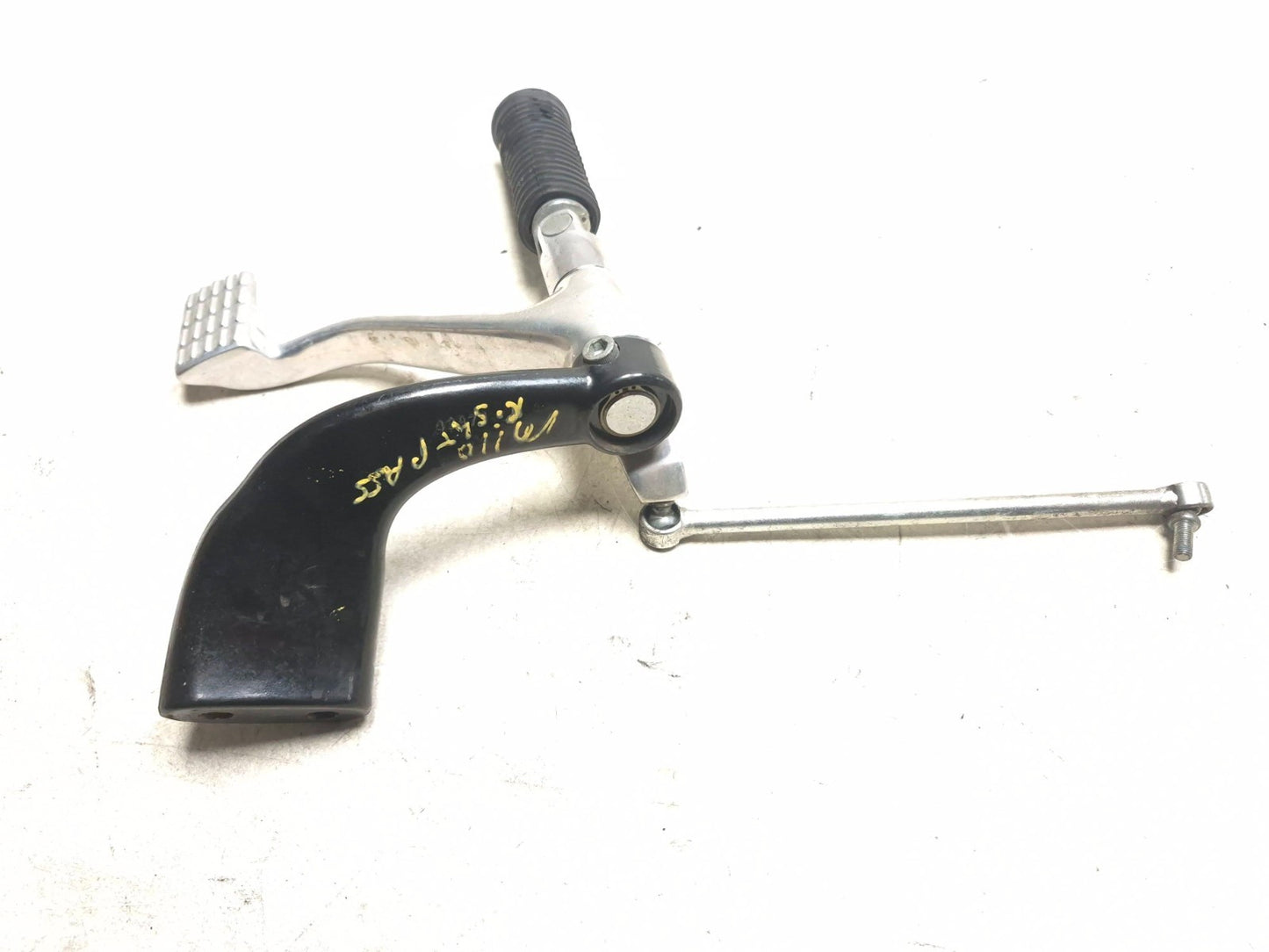 2006 Harley-davidson Sportster Xl883 Right Footrest & Brake Pedal Assy OEM