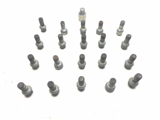 2016 VW Jetta Wheel Lug Bolt W/ Anti Theft Bolt 20pcs OEM 30k Miles