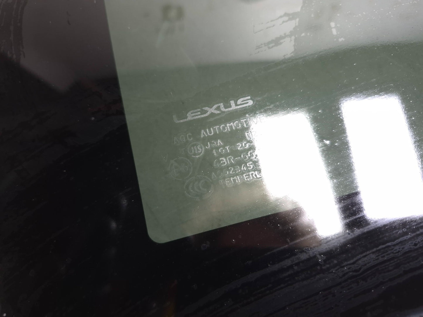 2009 Lexus IS250 Sunroof Window Glass OEM