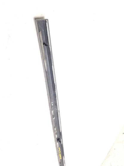 2013 Dodge Caravan Door Window Belt Seal Molding Fron Passenger Side Right OEM