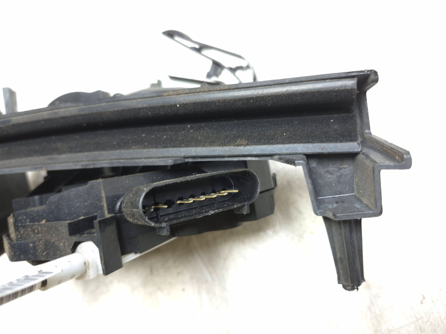 2016 Ford Transit Connect Front Door Lock Actuator Driver Side Left OEM
