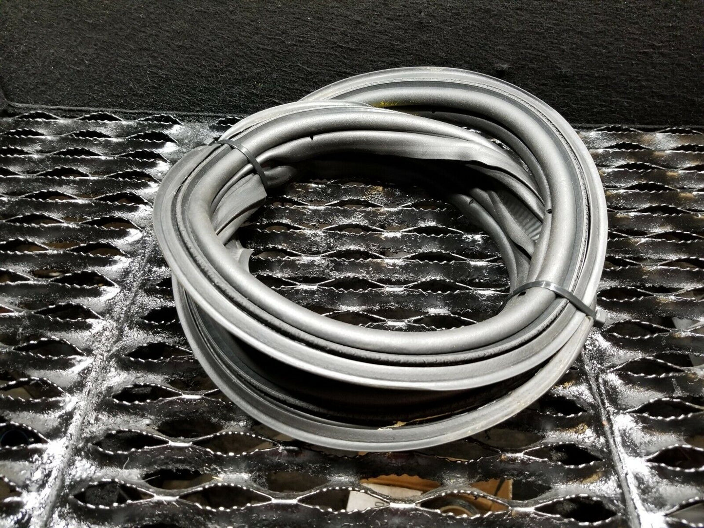 12-17 Fiat 500 Abarth Rear Trunk Weather Strip Seal OEM 12k