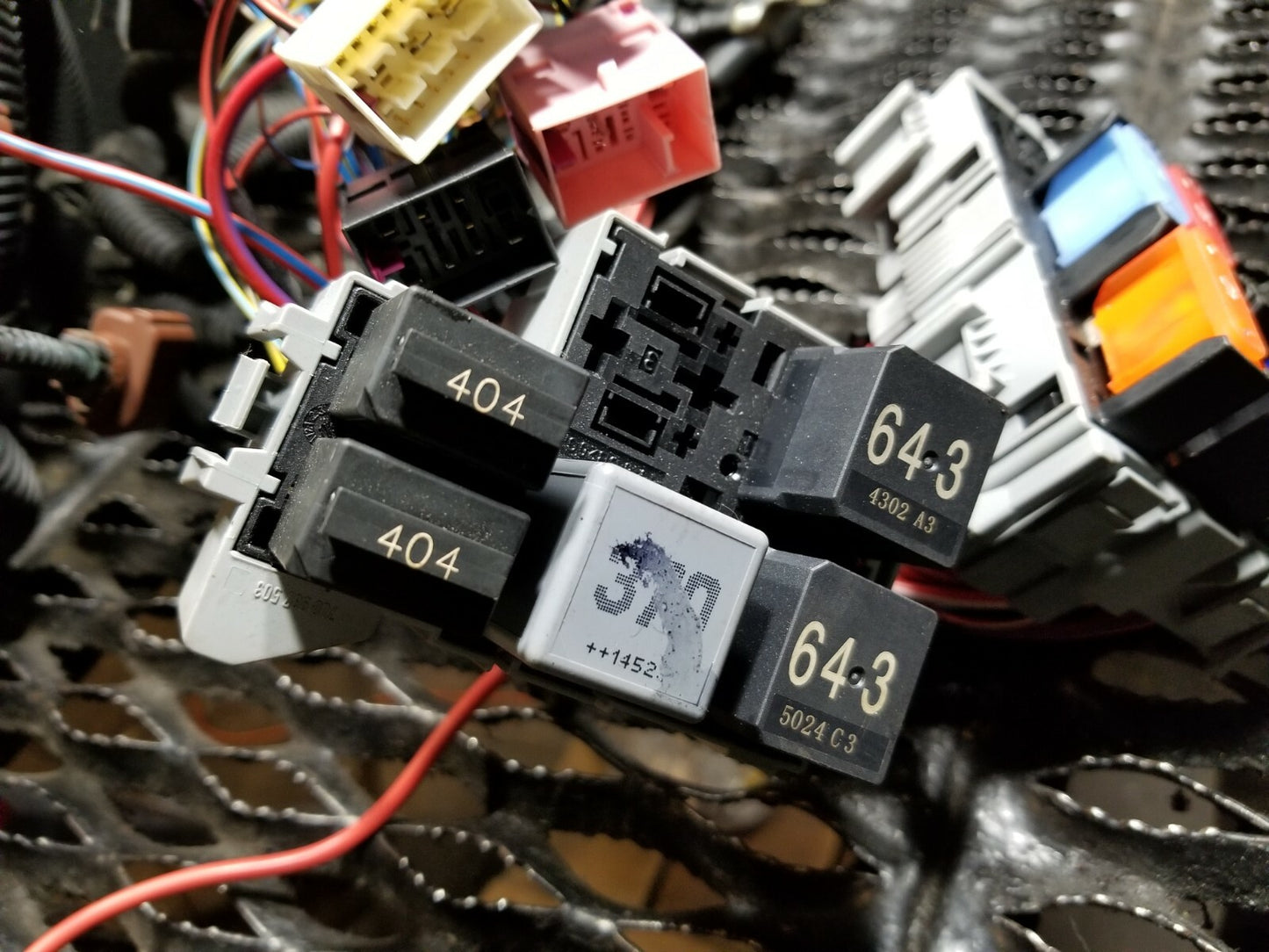 2015 Audi Q7 Fuse Box Wiring Harness OEM