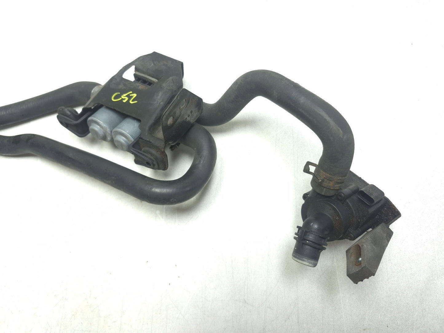 2008 BMW BMW X6 E71 Water Valve Heater Auxiliary Water Pump & Hose  OEM