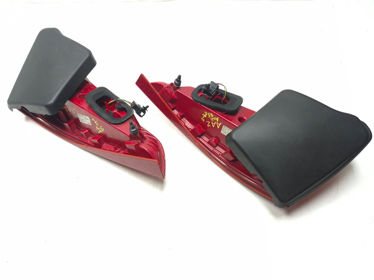 2009-2012 Audi Q5 Rear Tail Light Left & Right OEM