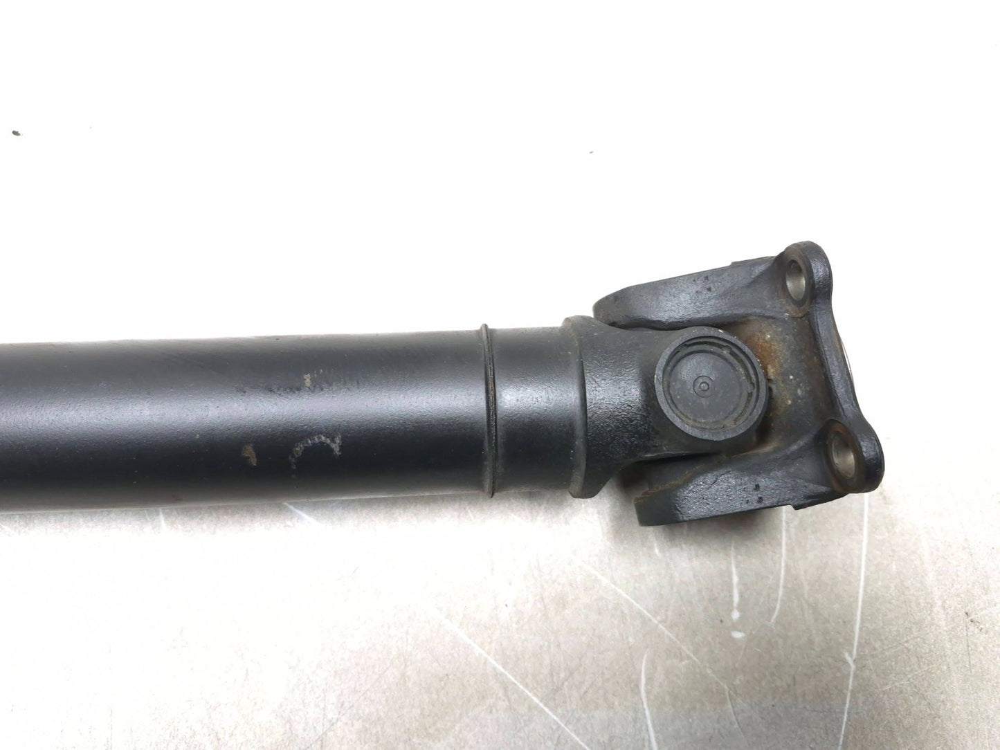 2018 Chrysler 300 AWD Front Driveshaft 3.6l OEM