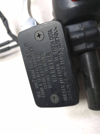 2001 Suzuki Gsx 750f Katana Front Brake Master Cylinder & Lever Switch Assy OEM