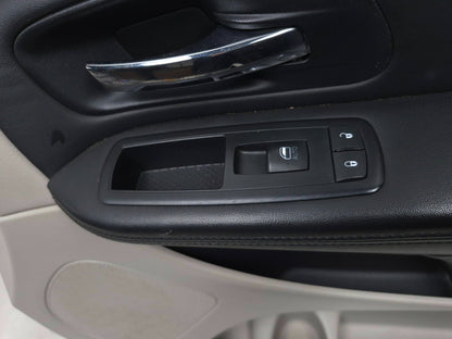 2013 Dodge Grand Caravan Front Passenger Door Panel Trim Oem✅