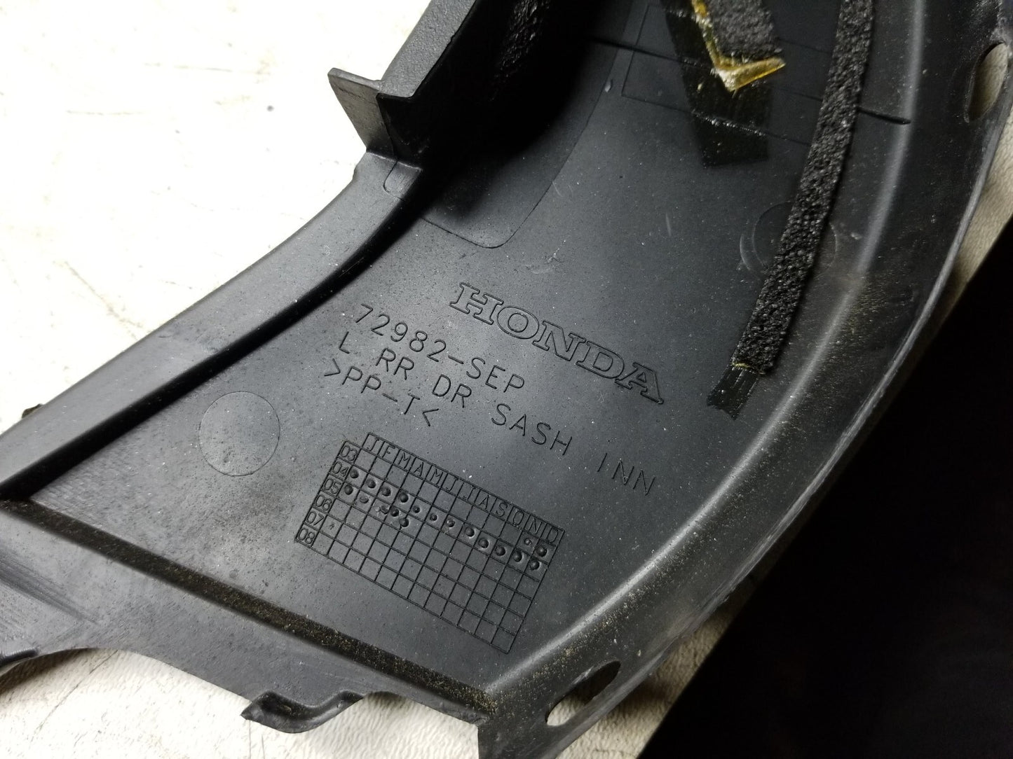 2004 - 2008 Acura Tl Door Window Frame Trim Driver Side Left 2pcs OEM