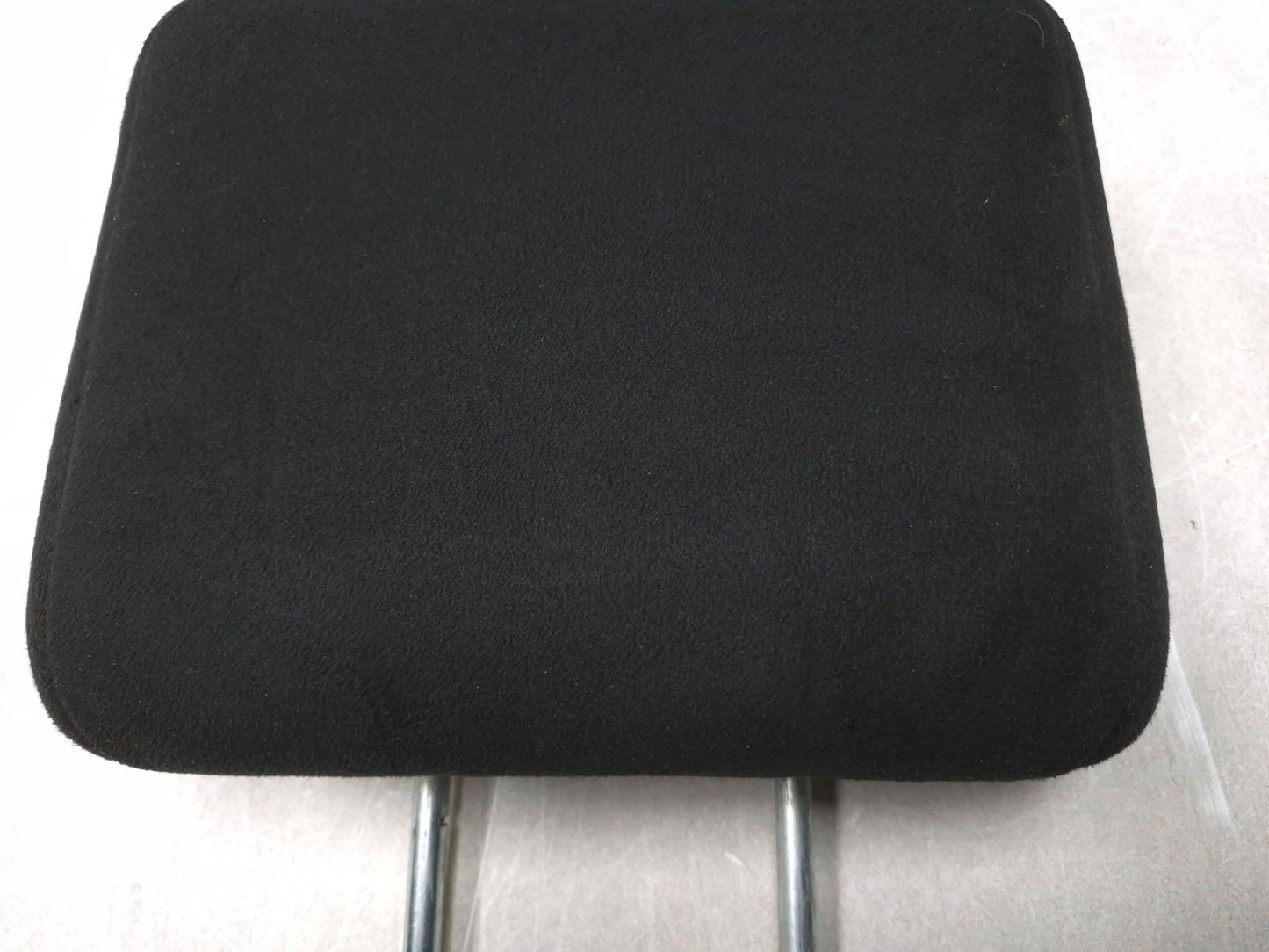 2013 Dodge Grand Caravan 3rd Row Seat Center Headrest OEM