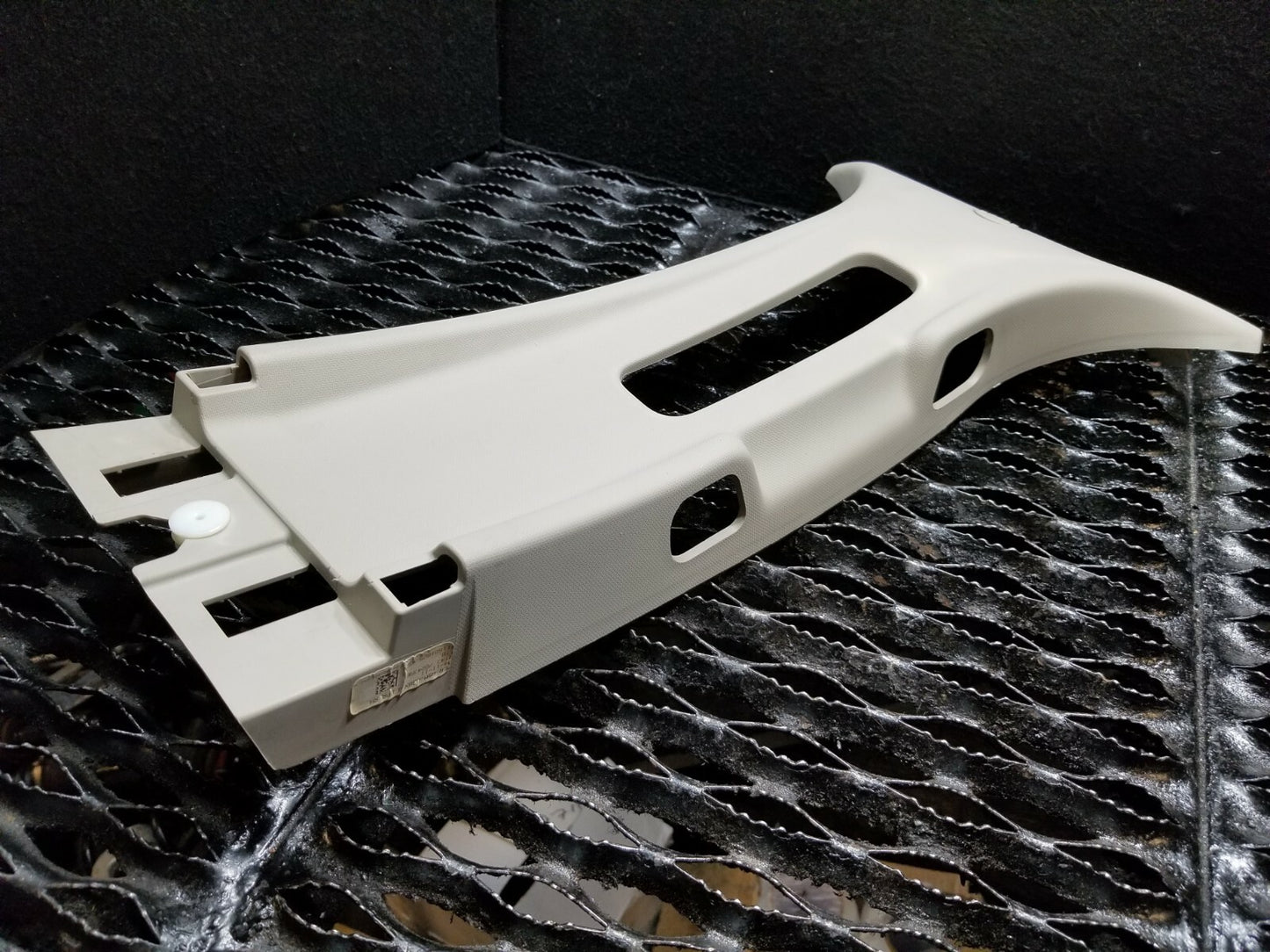 11 12 13 14 Ford Edge Right Passenger Side Center Upper B Pillar Trim Cover OEM