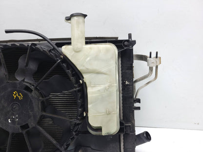 2014 Hyundai Elantra Gt A/c Condenser W/ Cooling Fan Assy OEM