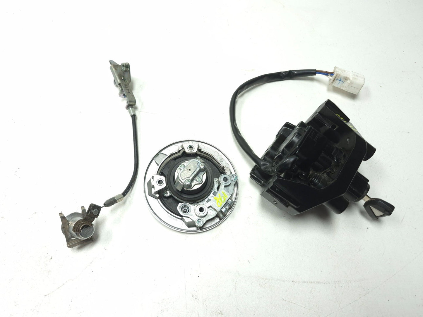 2018 Kawasaki Ninja 650 Ex650 Ignition Lock Switch & Fuel Cap Lock Set OEM