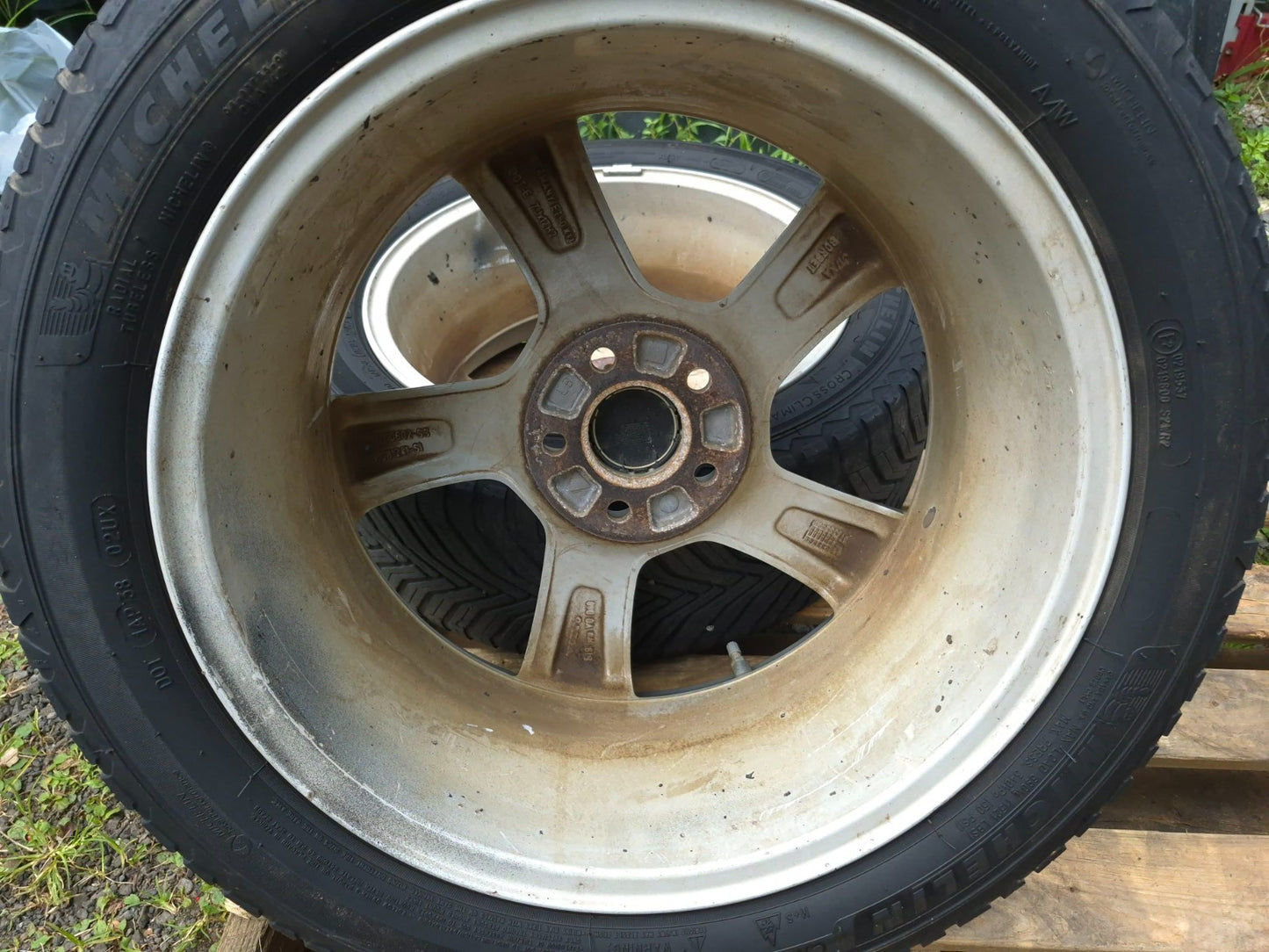 2013 Volvo S60 Wheel Rim W/tire Michelin 215/50/r17 17x7j 5.5/32 2 Pcs OEM