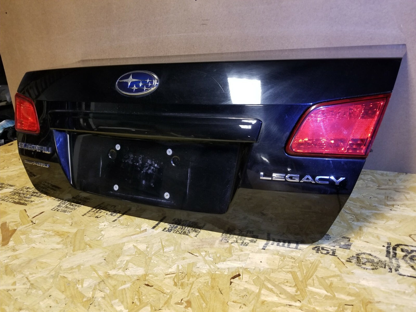 10 11 12 13 14 Subaru Legacy Srunk Lid W/ Tail Light  OEM