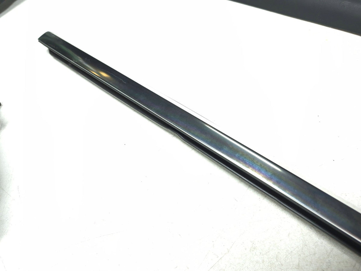 2020 Tesla Model 3 Front Door Seal & Belt Molding Passenger Side 3 Pcs OEM