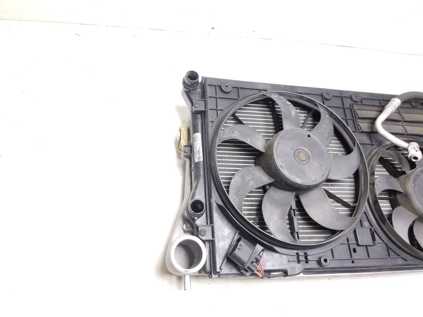 2010 - 2014 VW Golf GTI Front Radiator Dual Fan Motor Assembly OEM
