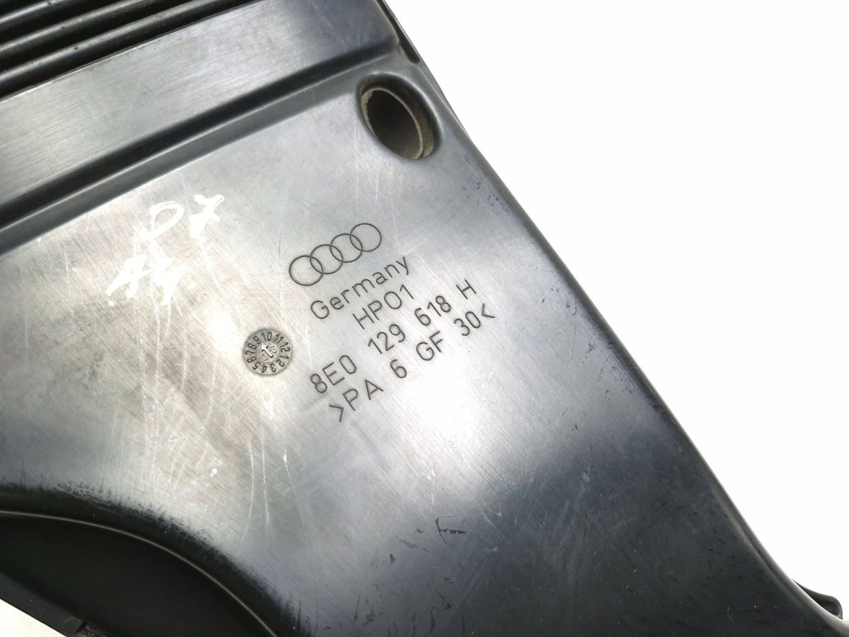 2007 Audi A4 B7 2.0t Air Box Cleaner Duct OEM