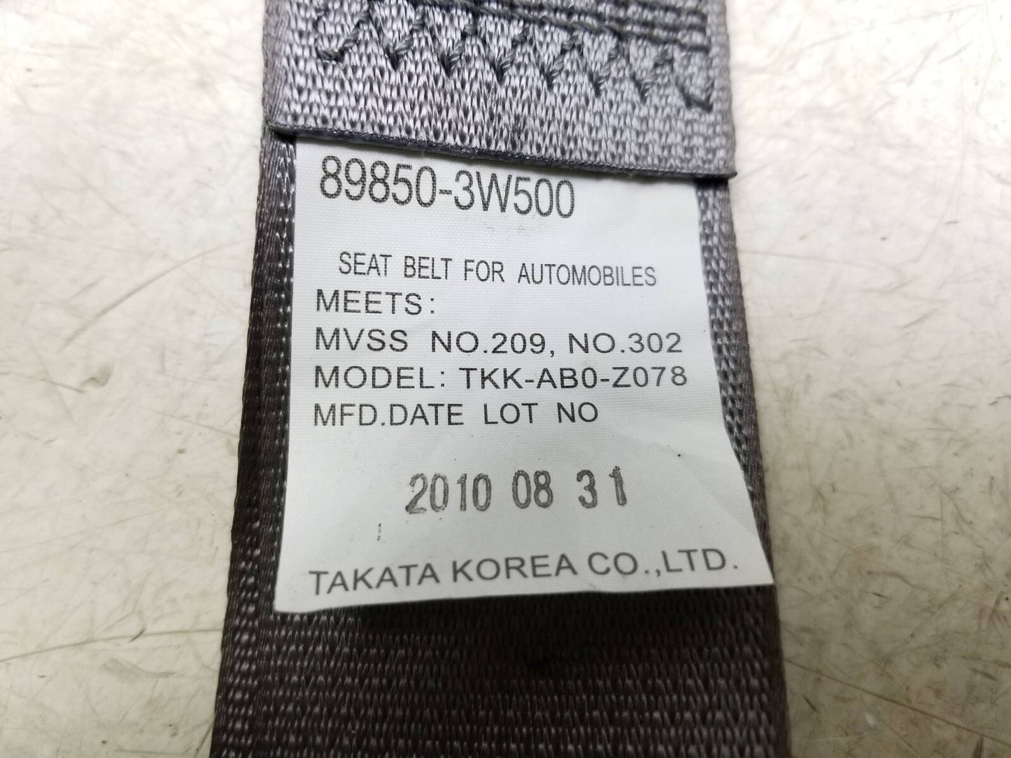 2011 - 2013 Kia Sportage Rear Seat Belt Buckle Latch 2pcs OEM