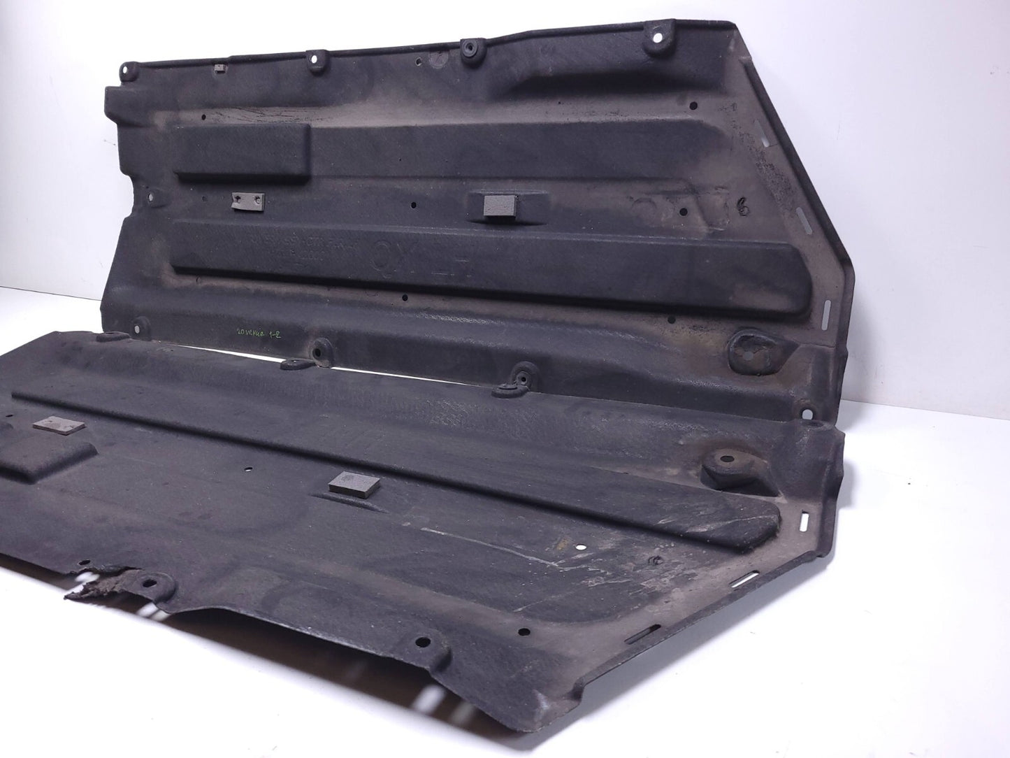 20 21 22 Hyundai Venue Floor Under Body Splash Shield Cover Panel Pair OEM