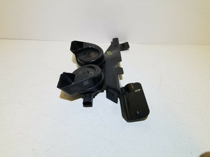 2015 Audi Q7 Horn Signal W/ Bracket OEM